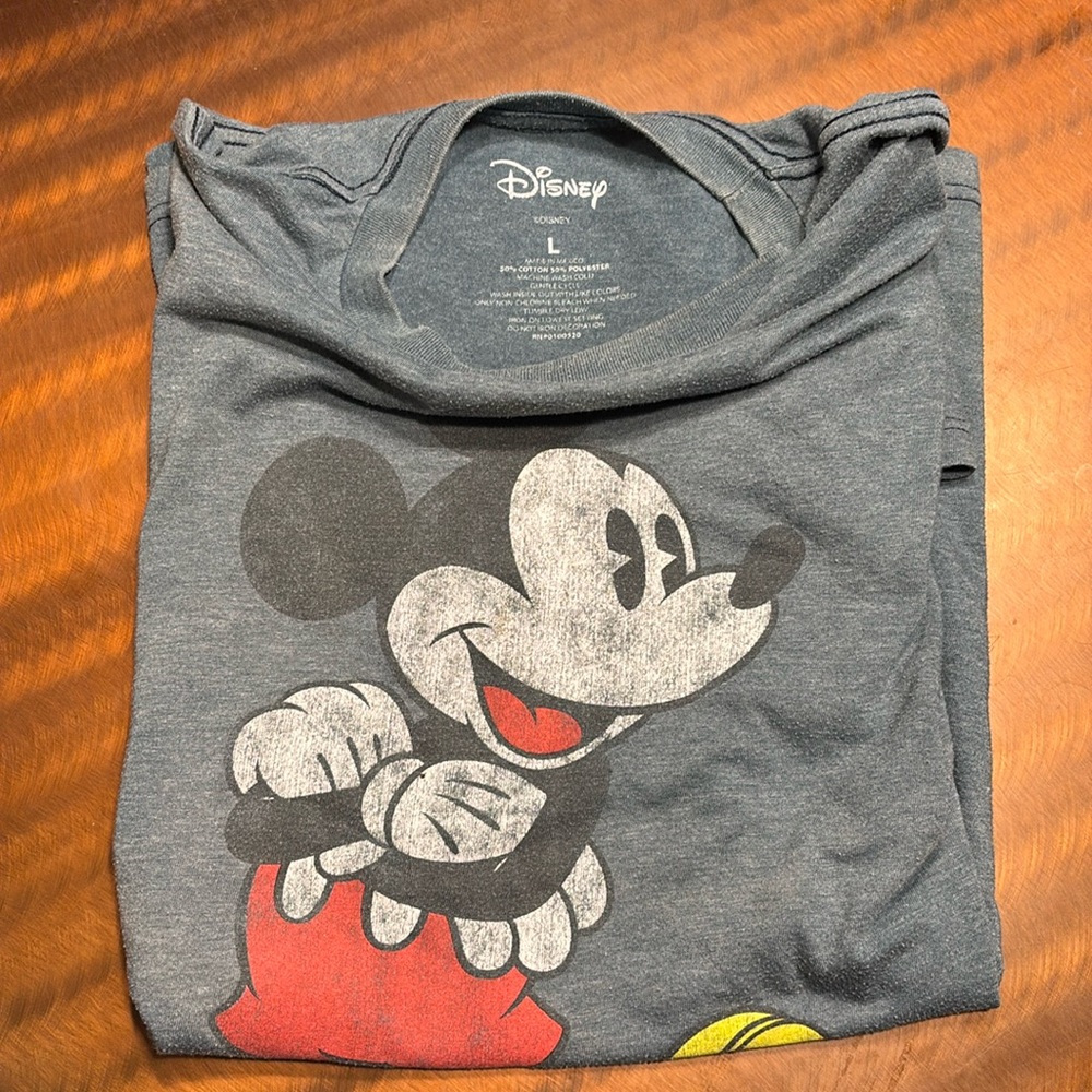 Style Faded Mickey Mouse T Shirt - Large - Good Condition